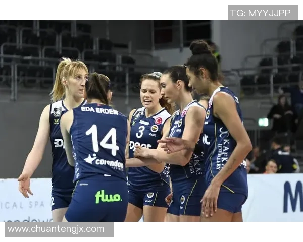 武汉排球队在奥运会上的耐力表现与欧冠足球的精彩对比分析